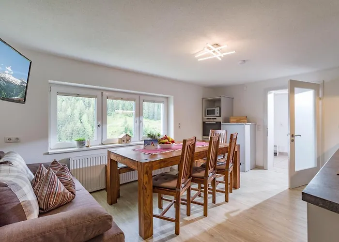 Berghaeusl アパート